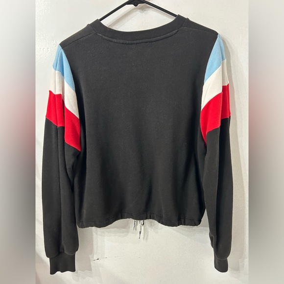 Levi’s XS pull on crew neck crop sweatshirt - Picture 2 of 6